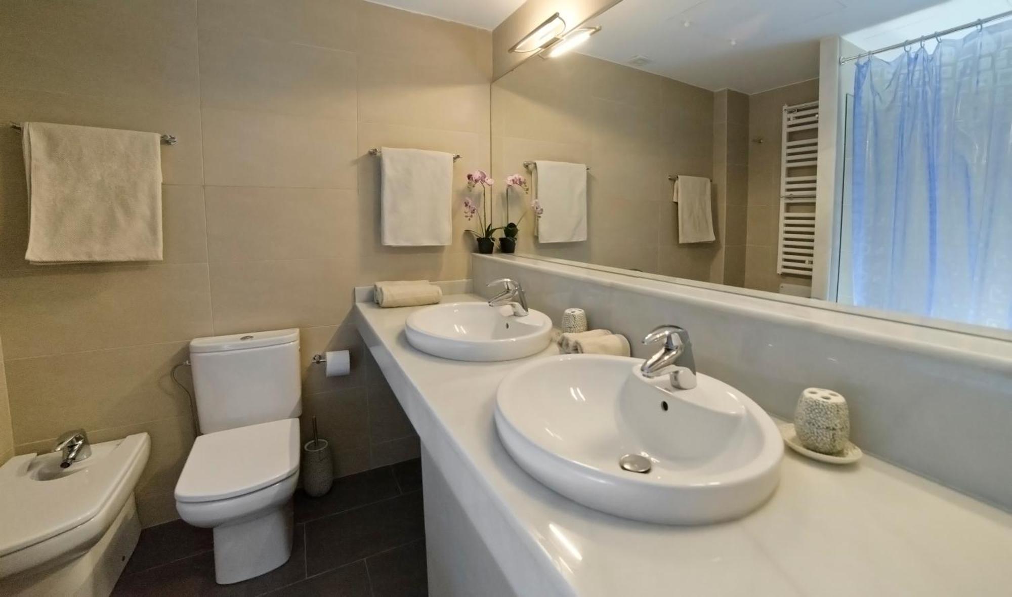 Duplex Moderno 3 Hab Parking, Vistas Al Mar Y Terraza Apartment Sitges Bagian luar foto